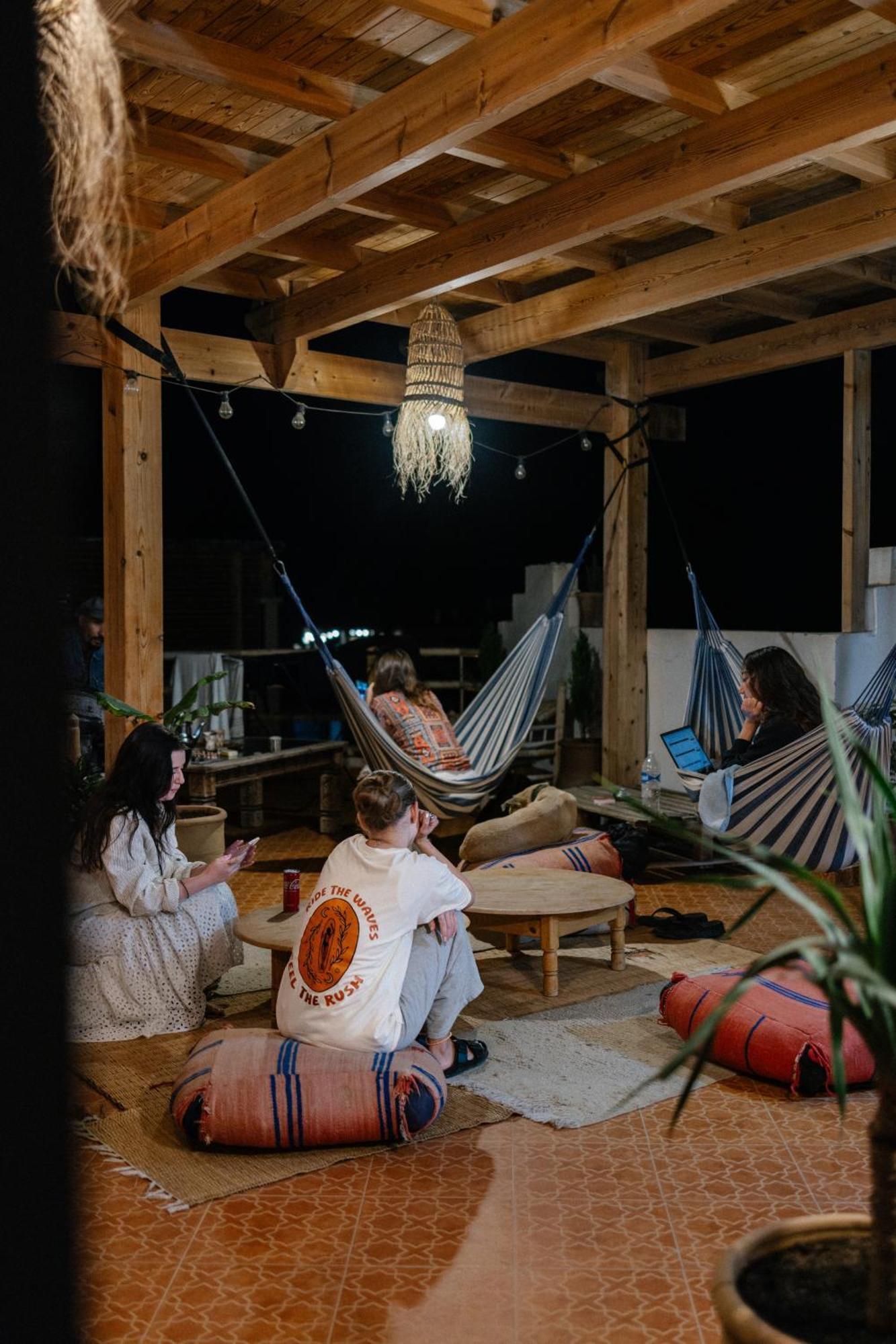 Хостел Arima Surf House Tamraght Экстерьер фото