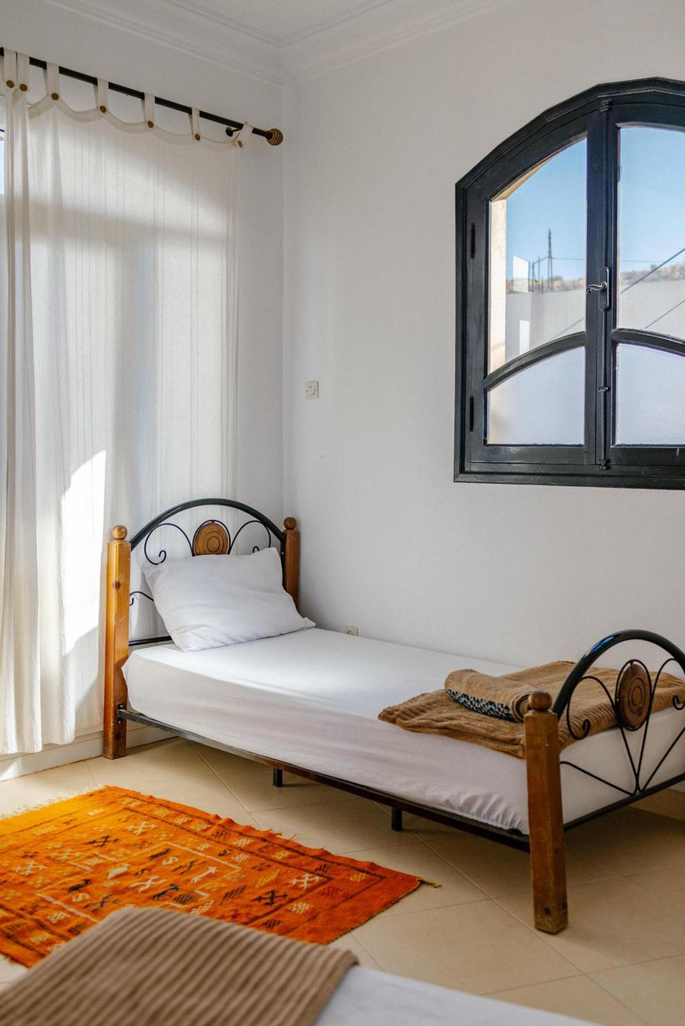 Хостел Arima Surf House Tamraght Экстерьер фото